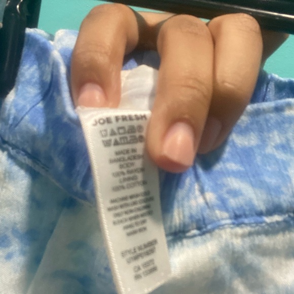 Sold Women’s plus size skirt - Picture 2 of 3